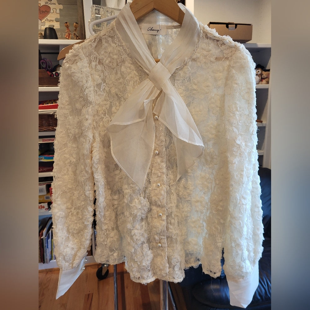 Lacy blouse, pearl buttons, with neckerchief